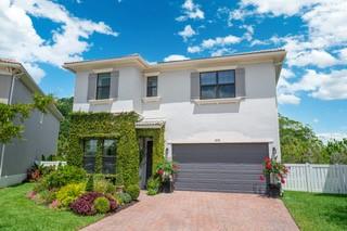 Coral Lago 182-31 B - Residential