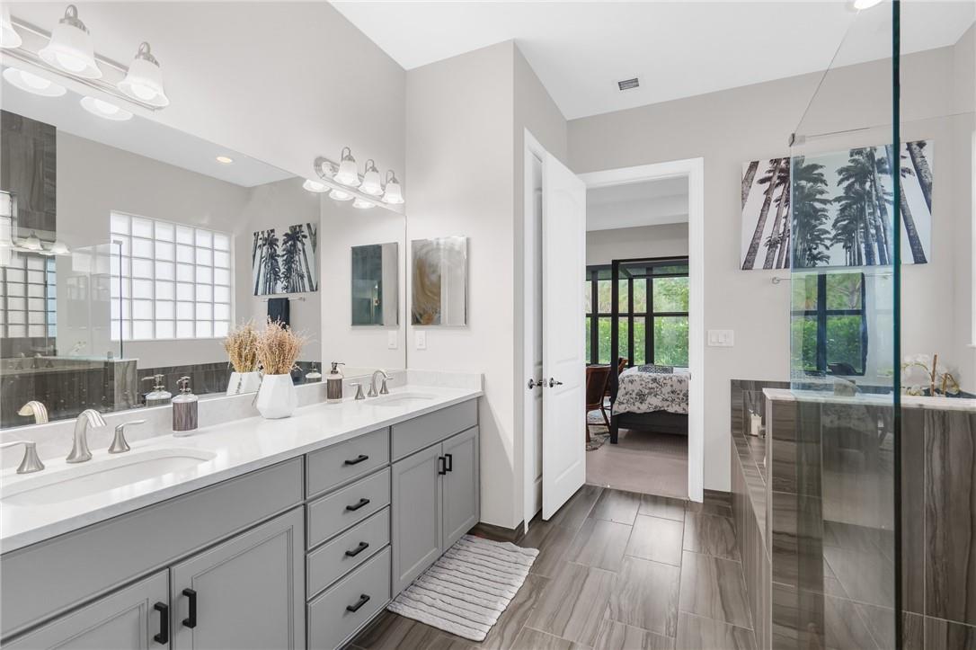 Coral Lago 182-31 B - Residential