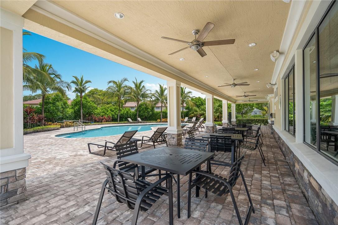 Coral Lago 182-31 B - Residential