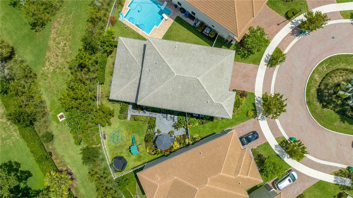 Coral Lago 182-31 B - Residential