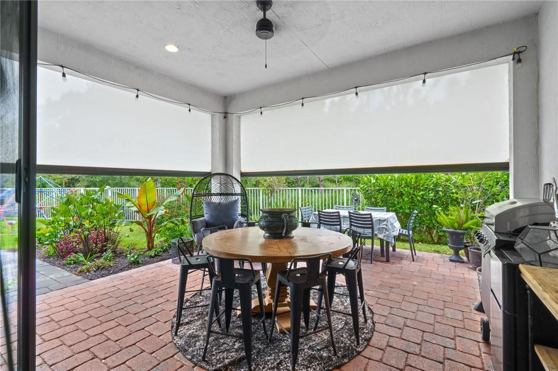 Coral Lago 182-31 B - Residential