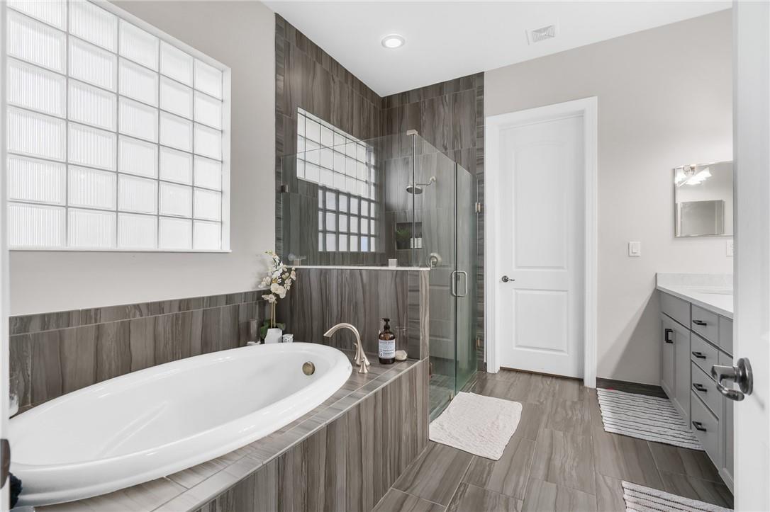 Coral Lago 182-31 B - Residential