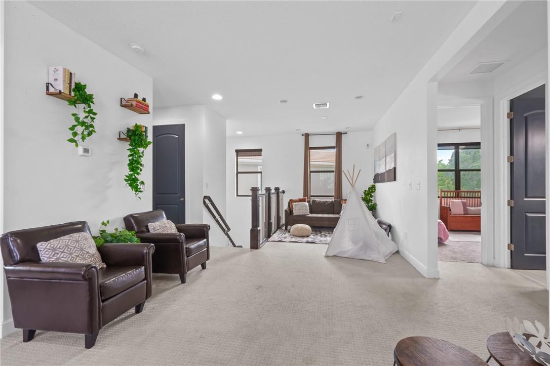 Coral Lago 182-31 B - Residential