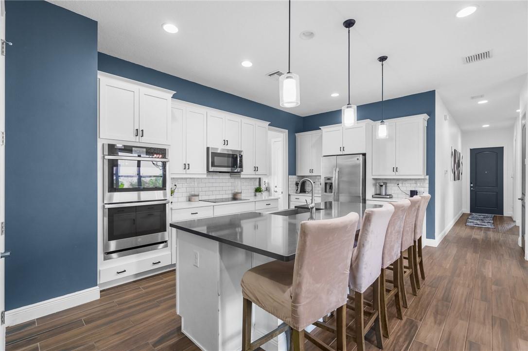Coral Lago 182-31 B - Residential