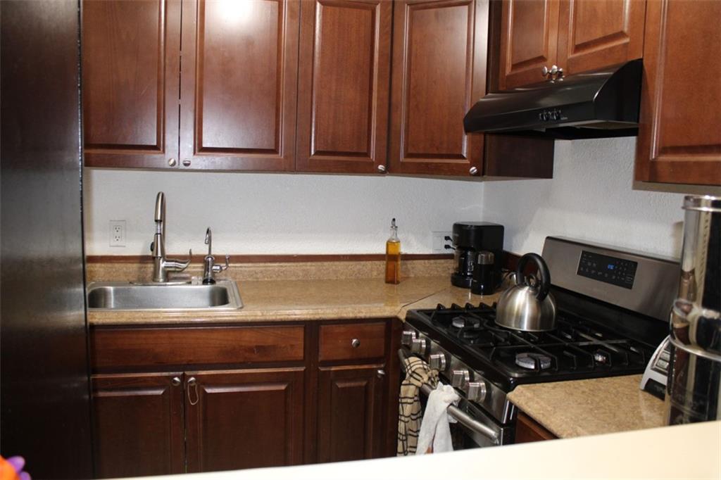 OVERTOWN VILLAS - Residential