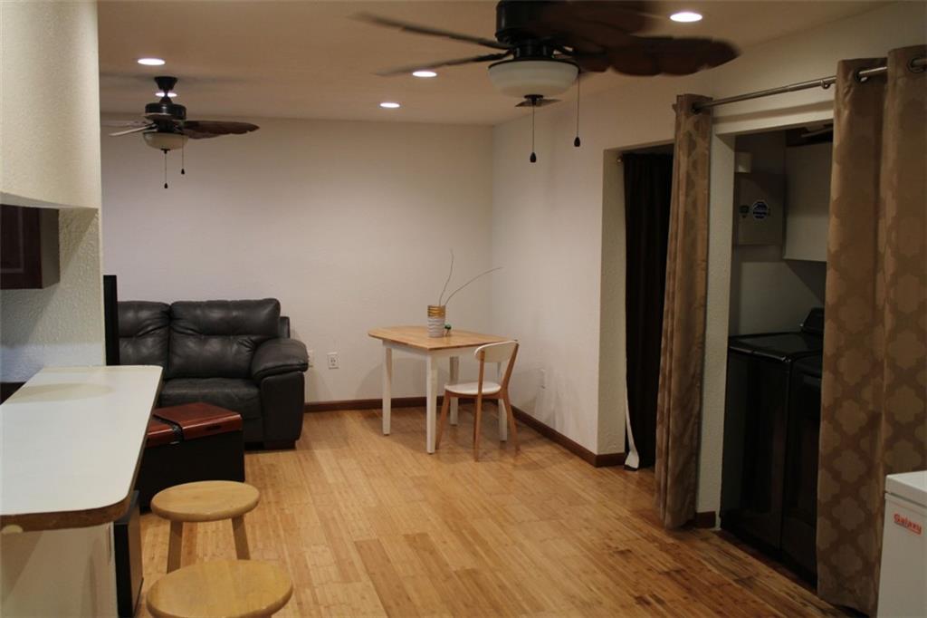 OVERTOWN VILLAS - Residential