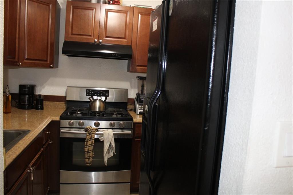 OVERTOWN VILLAS - Residential