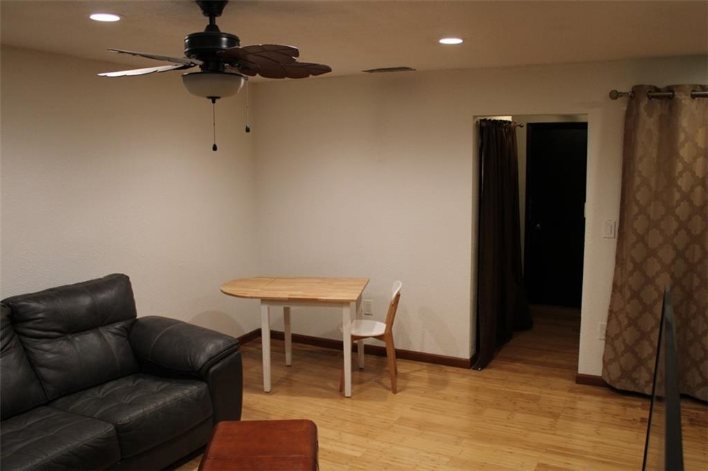OVERTOWN VILLAS - Residential