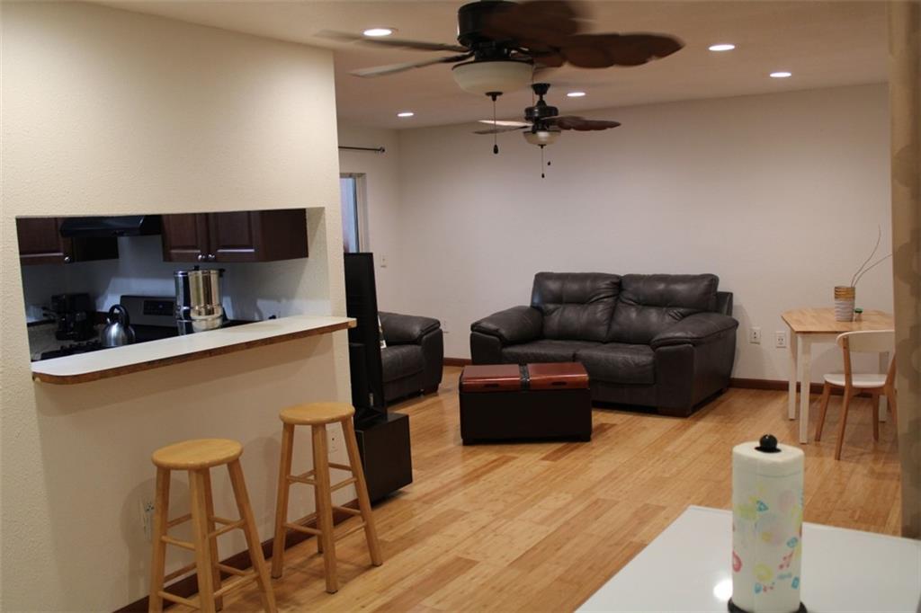 OVERTOWN VILLAS - Residential
