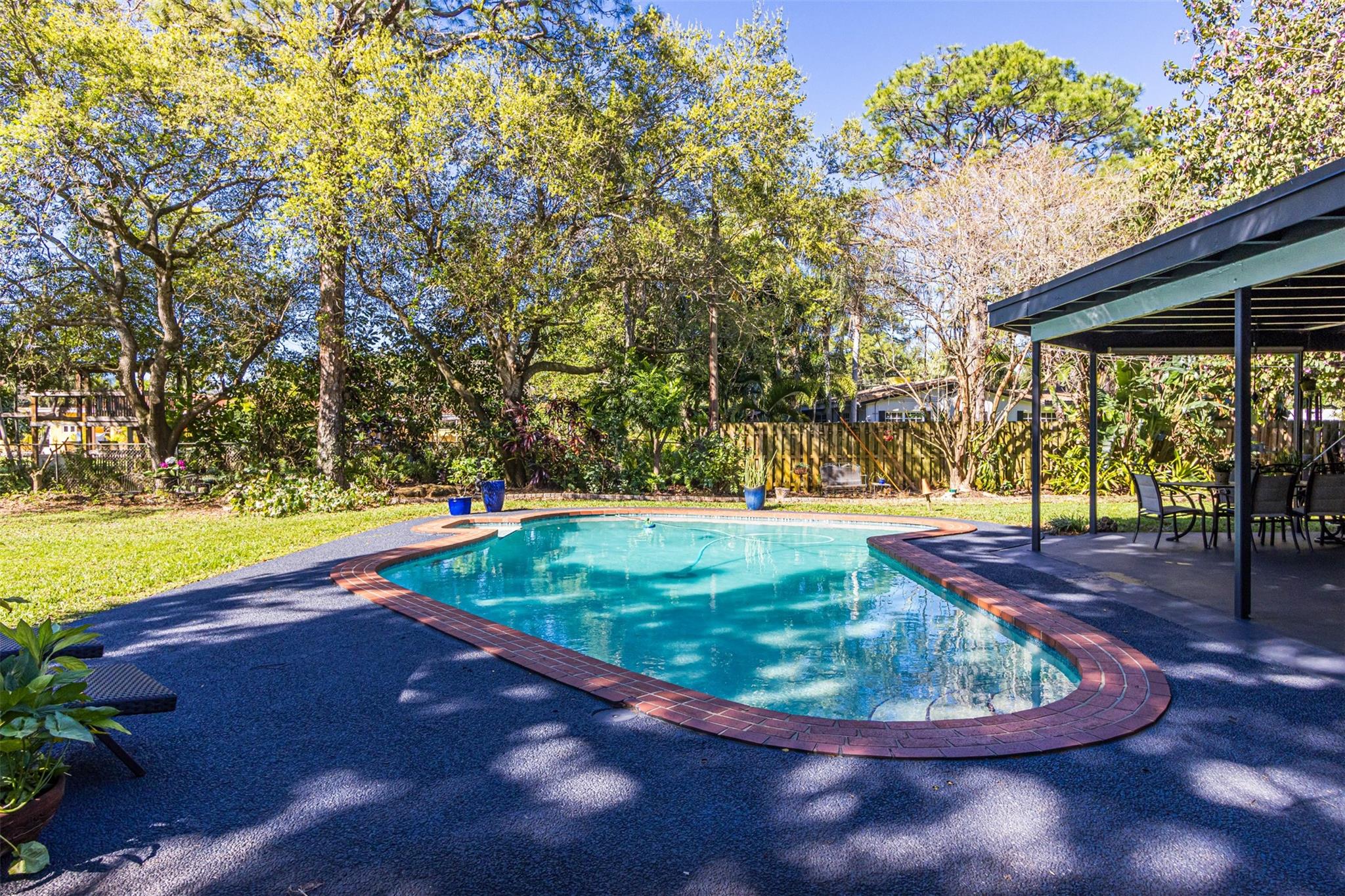 Country Club Estates - Residential