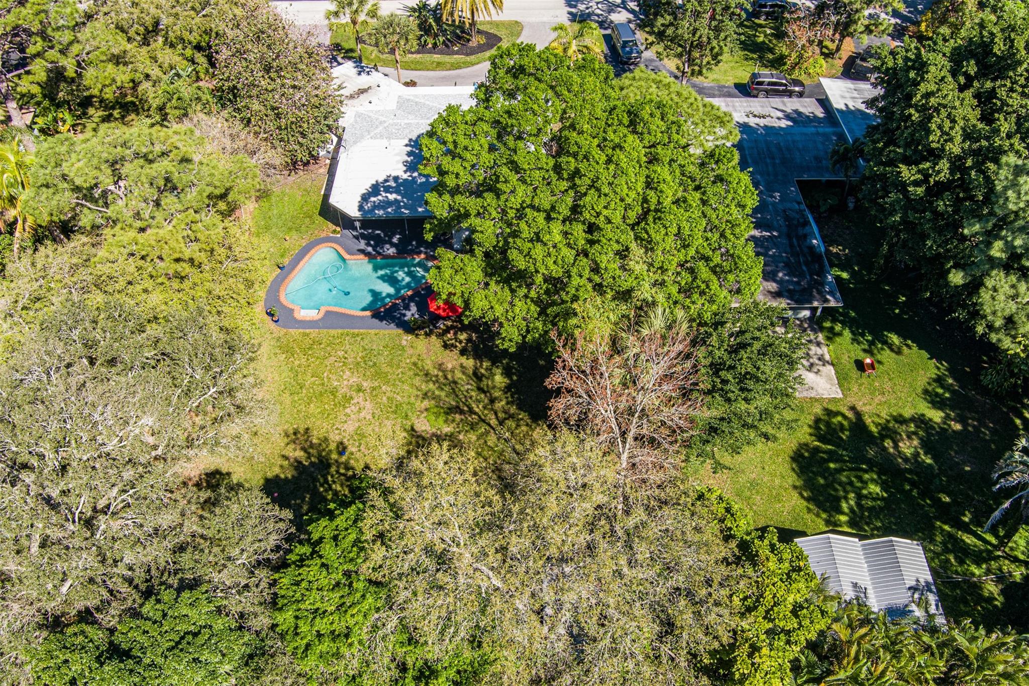 Country Club Estates - Residential