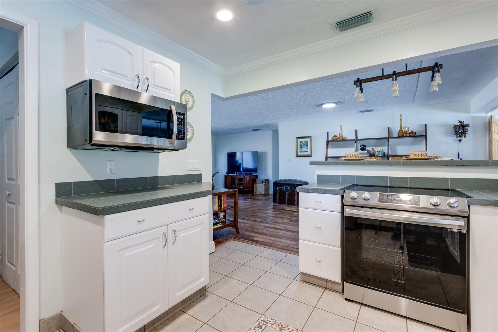 Country Club Estates - Residential