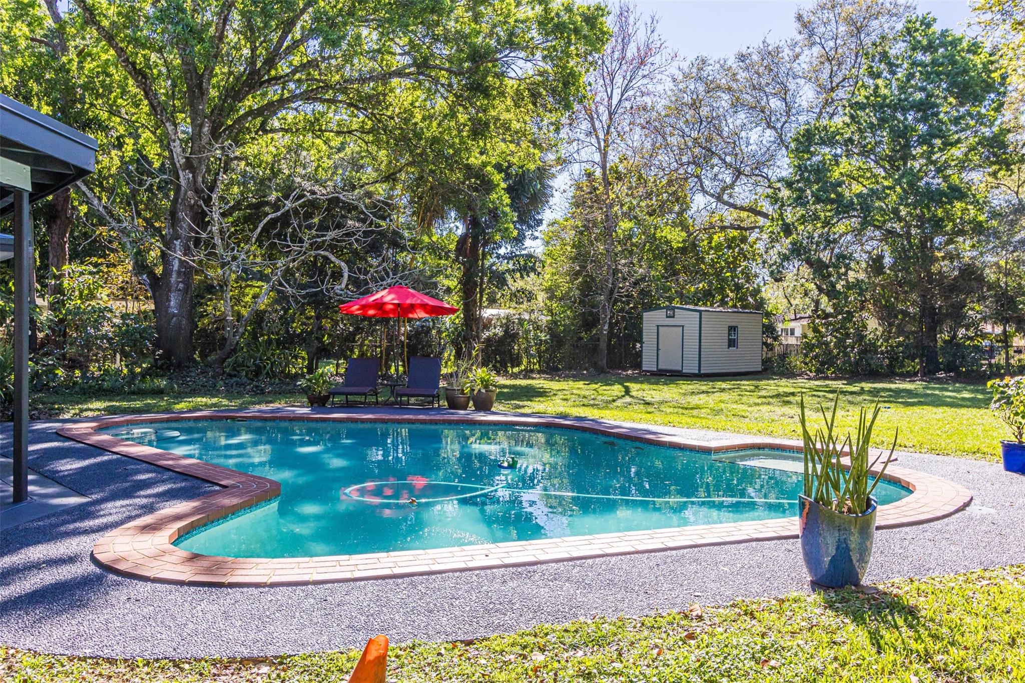 Country Club Estates - Residential