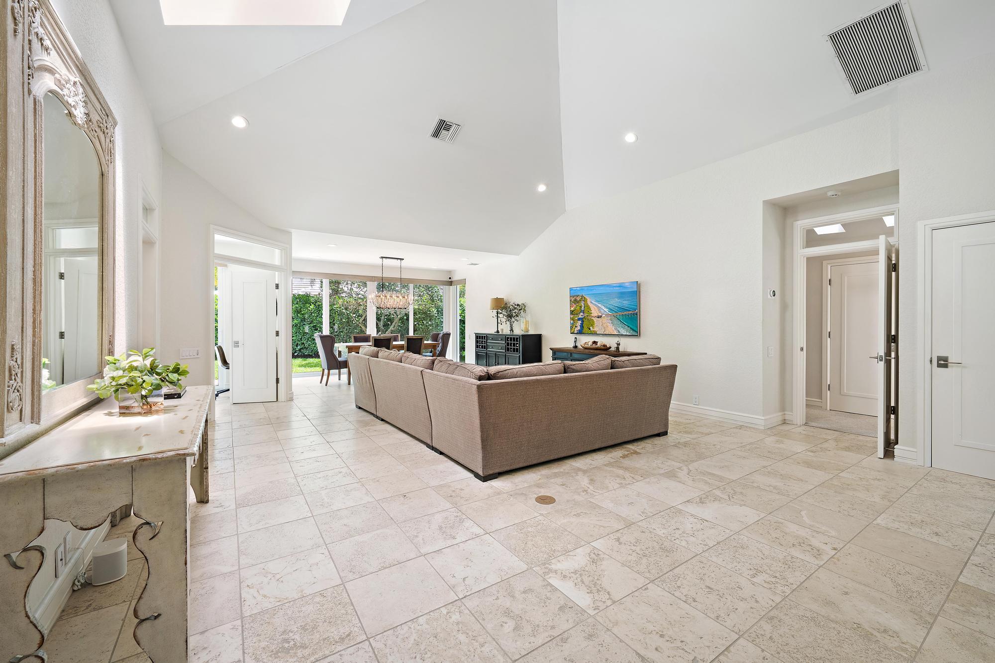 Admirals Cove - Residential