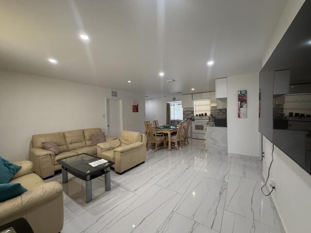 ROYAL PALM VISTA - Residential
