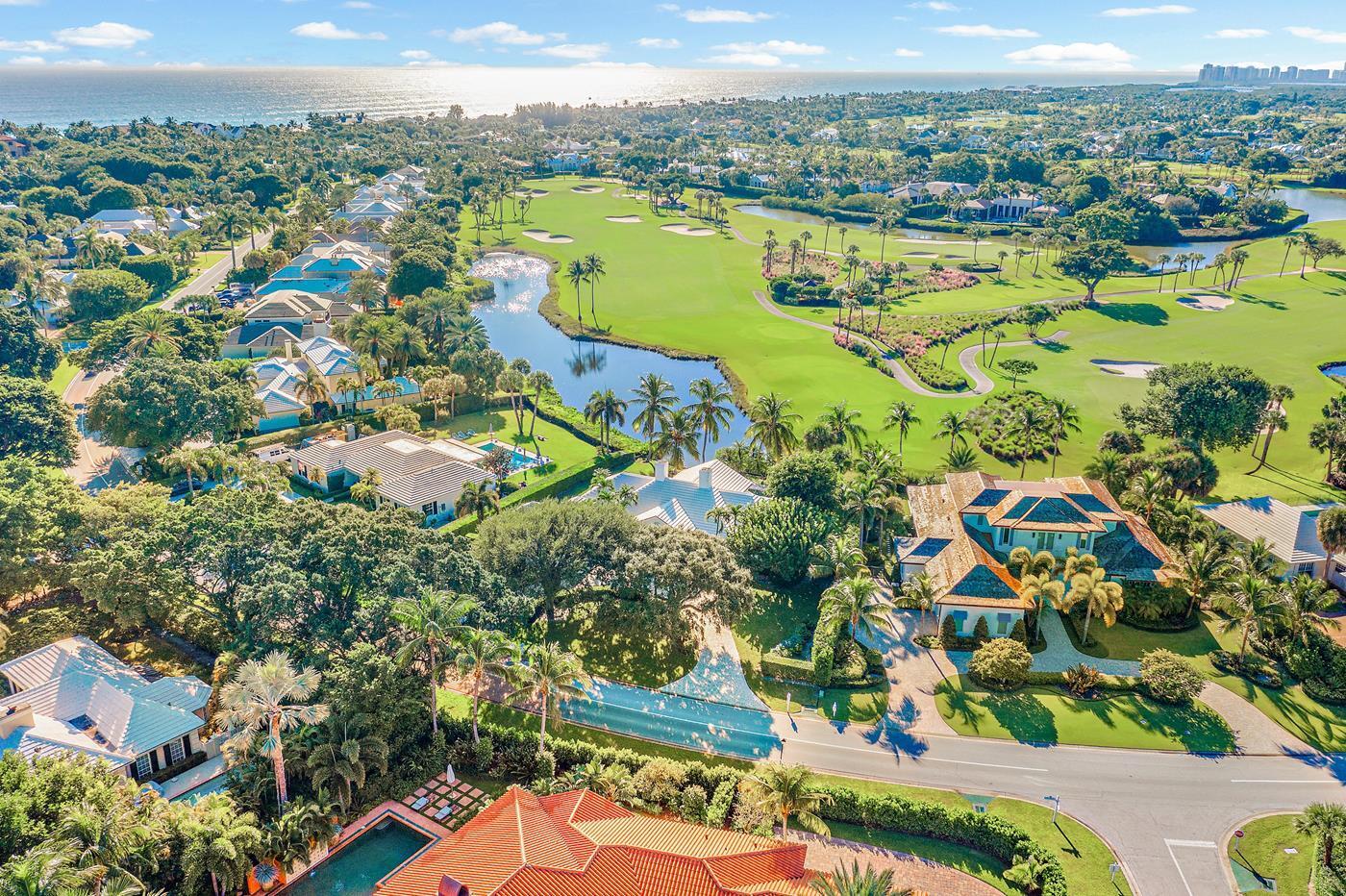 Golf Course Lakefront - 

Endless opportunities available with this 3 bedroom, 3 full and 1 half bathroom home on Lost Tree Way. At almost 3,000 sqft under air, the home features a large pool and fabulous southern golf course views.