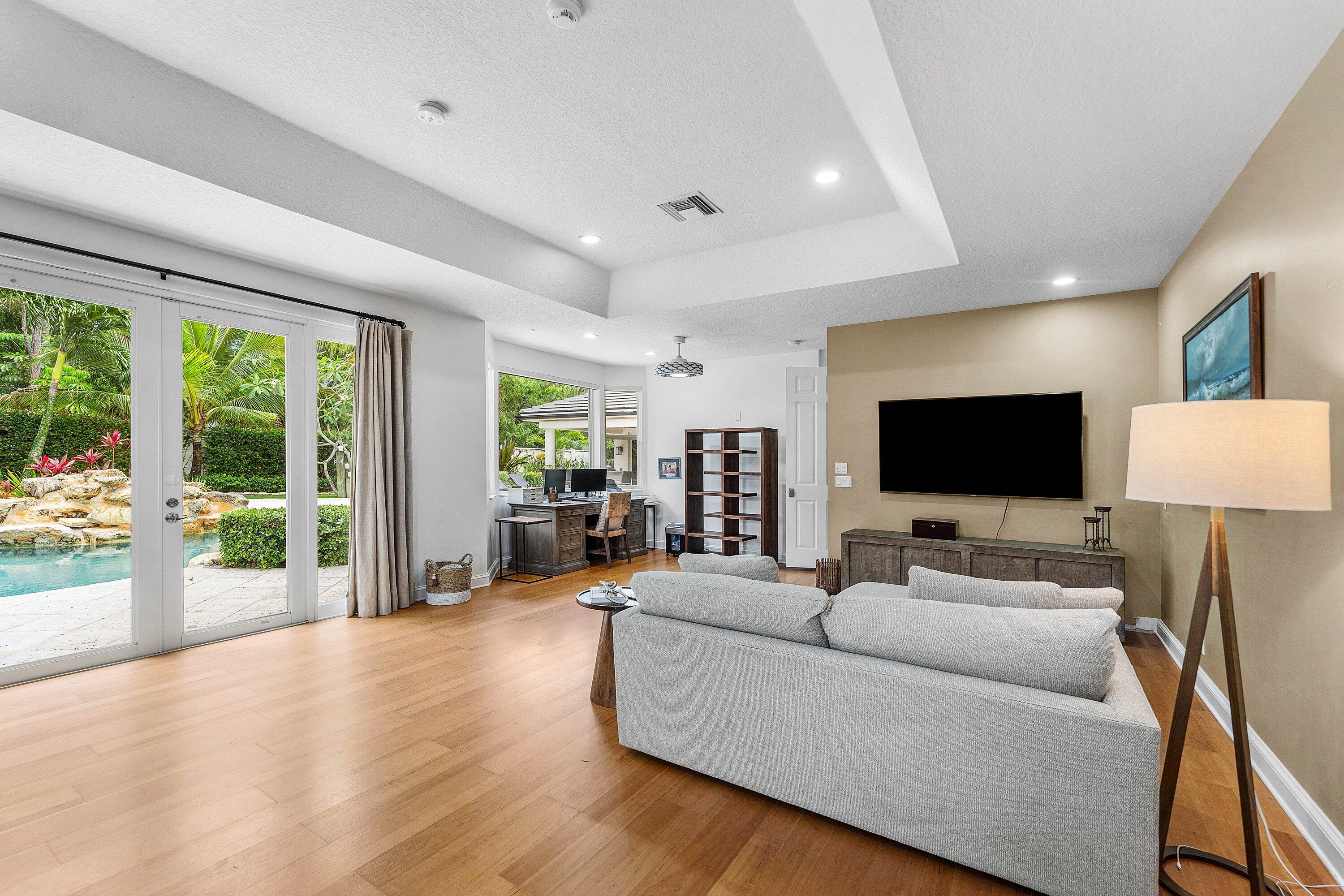 HILLSBORO PARK - Residential