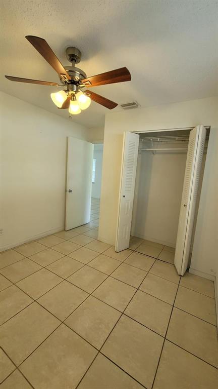 HOLLYWOOD LITTLE RANCHES - Residential Lease