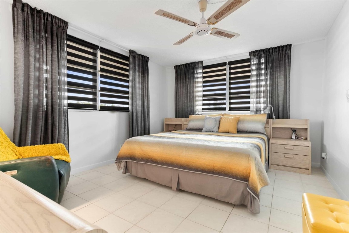 LAUDERDALE OAKS - Residential
