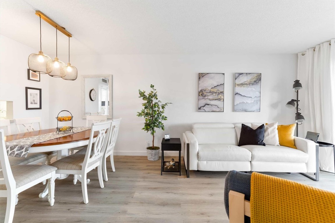 LAUDERDALE OAKS - Residential