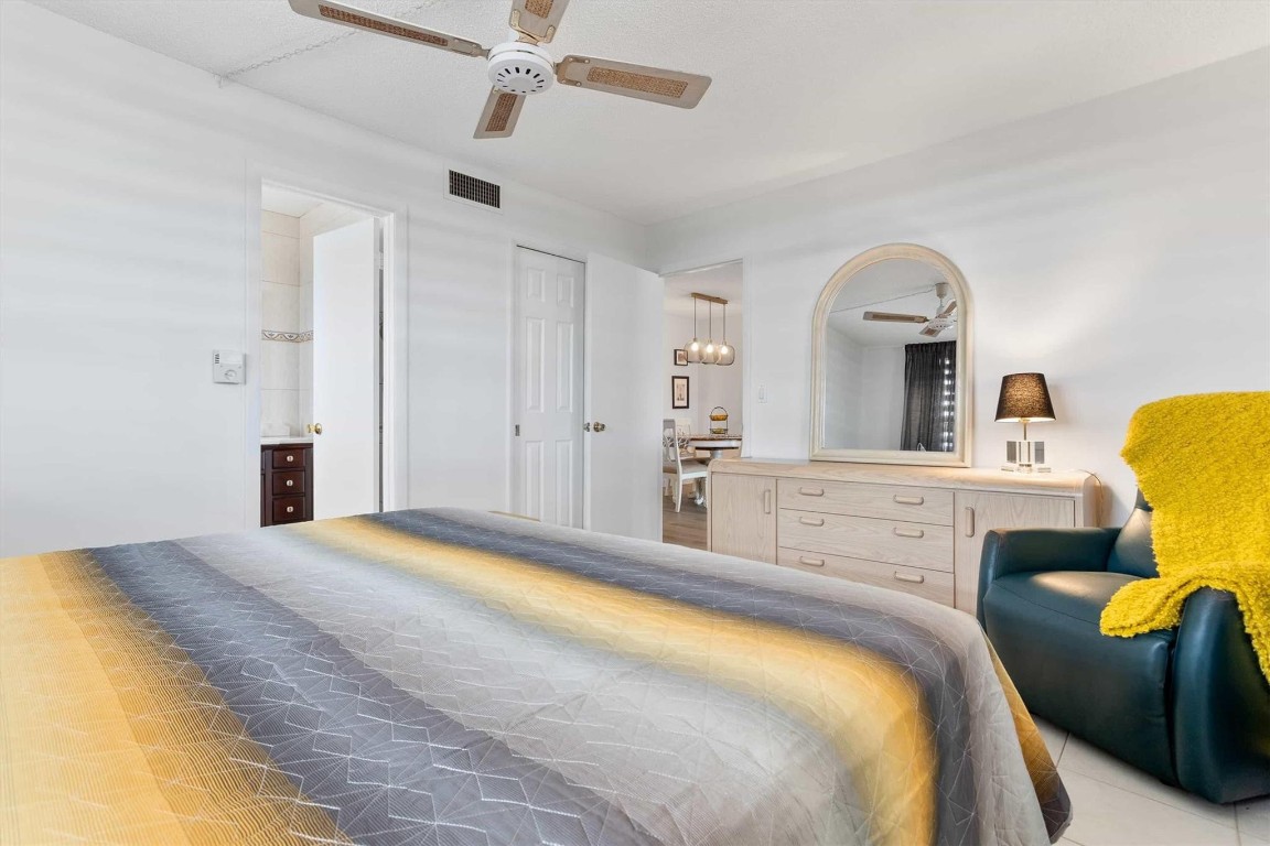LAUDERDALE OAKS - Residential
