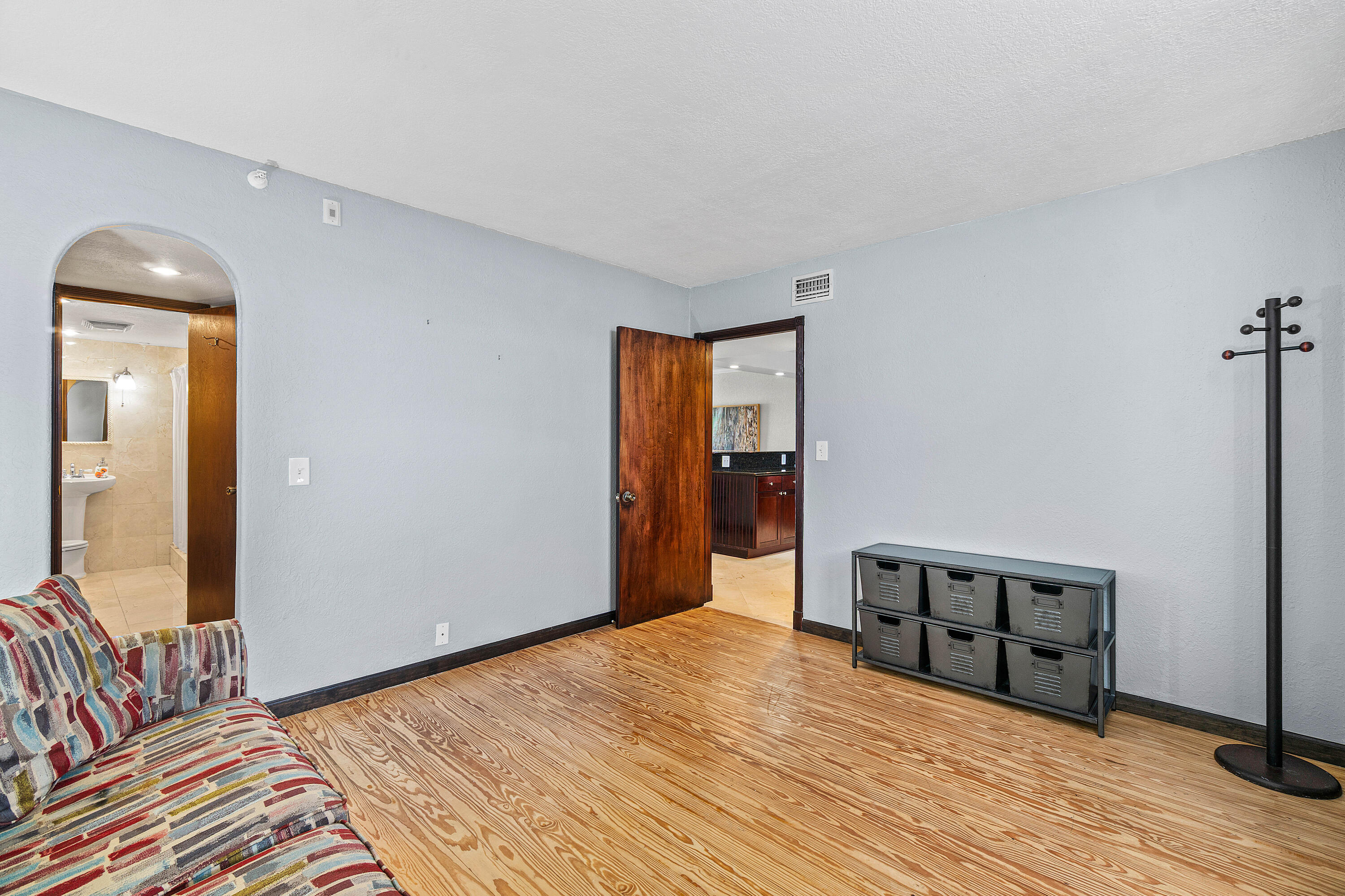 DEER CREEK COUNTRY CLUB - Residential Lease