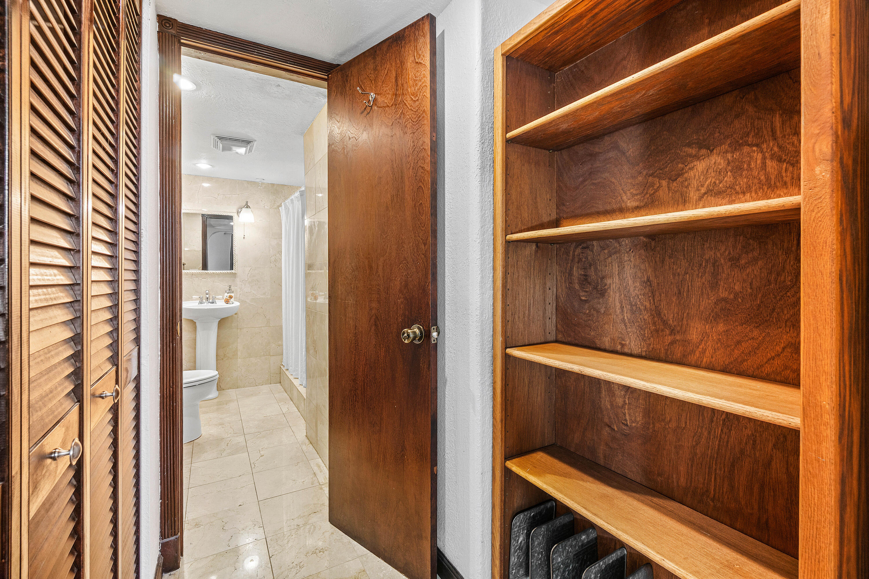 DEER CREEK COUNTRY CLUB - Residential Lease