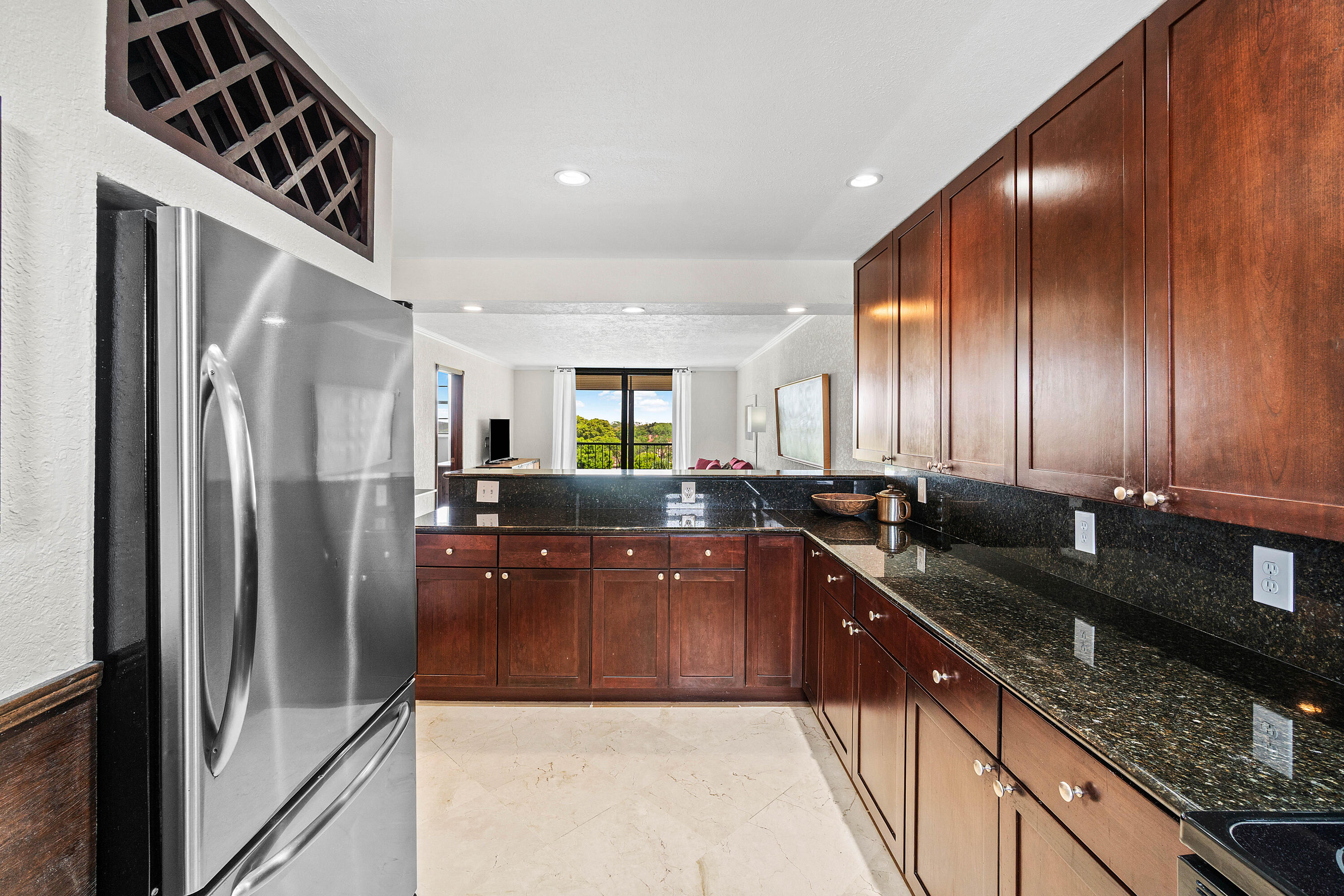 DEER CREEK COUNTRY CLUB - Residential Lease
