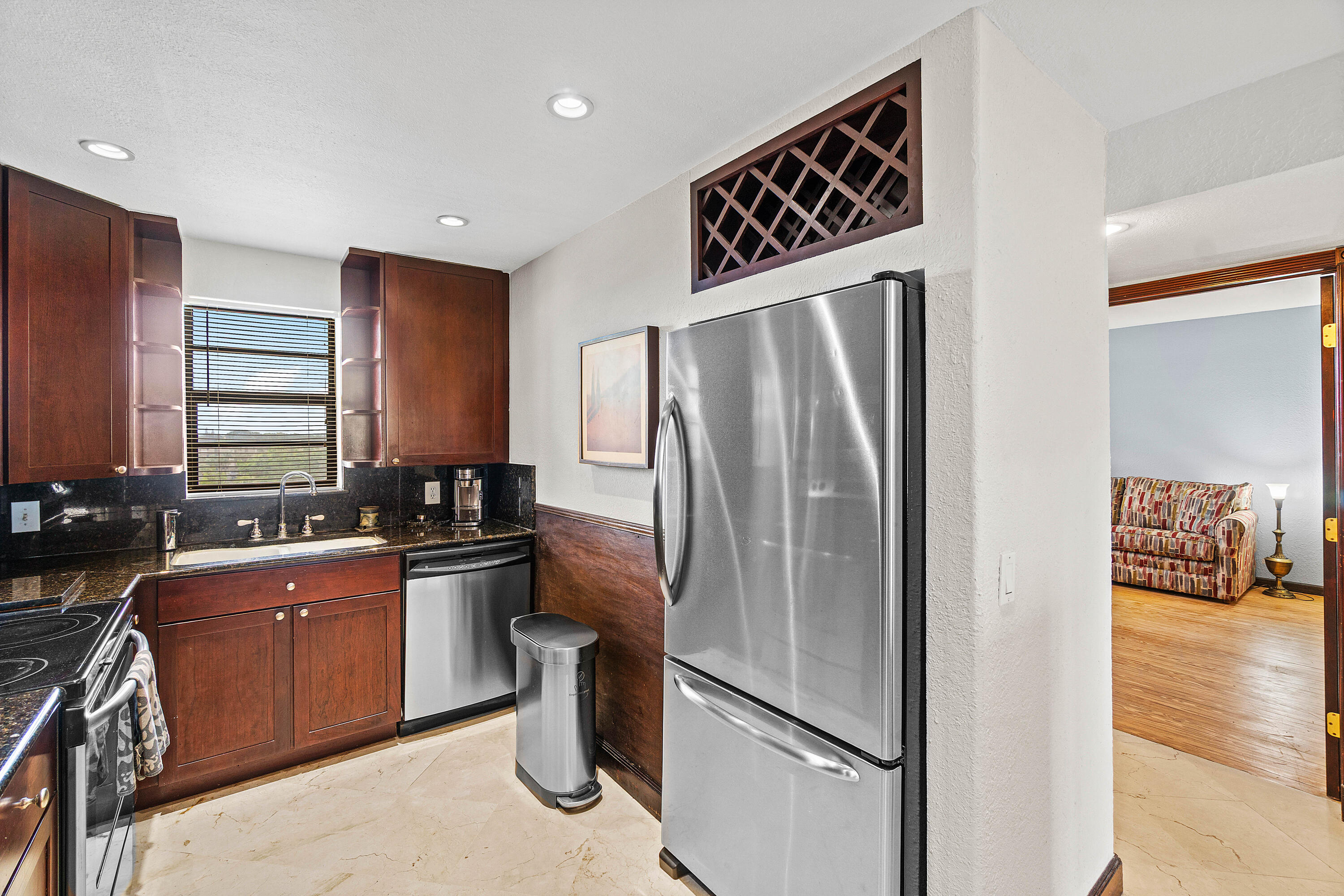 DEER CREEK COUNTRY CLUB - Residential Lease
