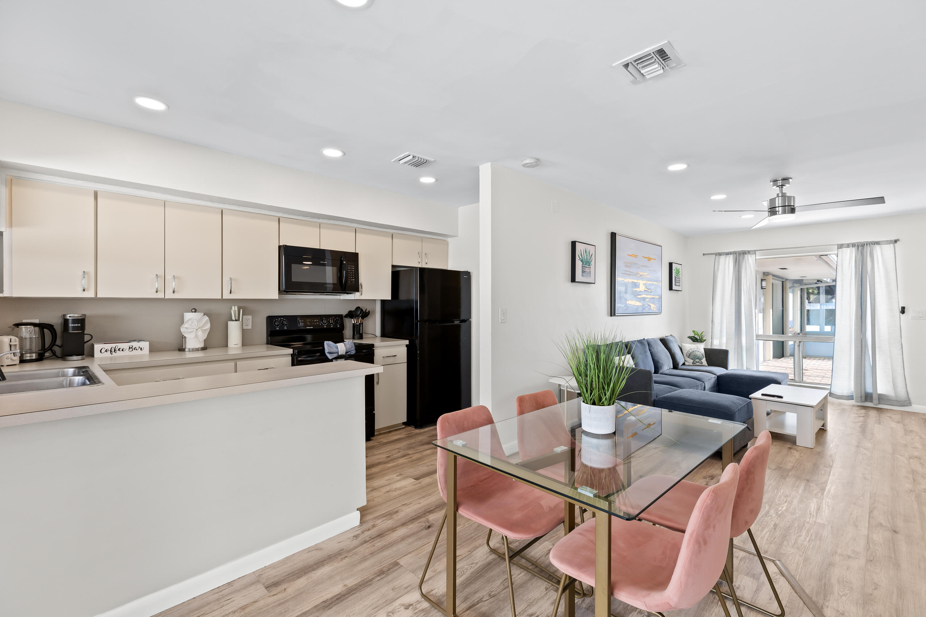 CORAL RIDGE ISLES - Residential Income