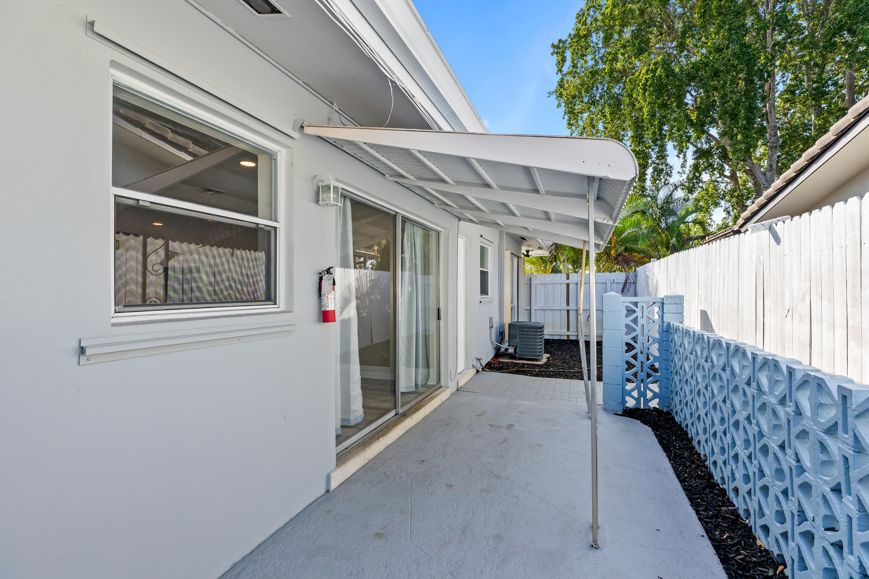 CORAL RIDGE ISLES - Residential Income