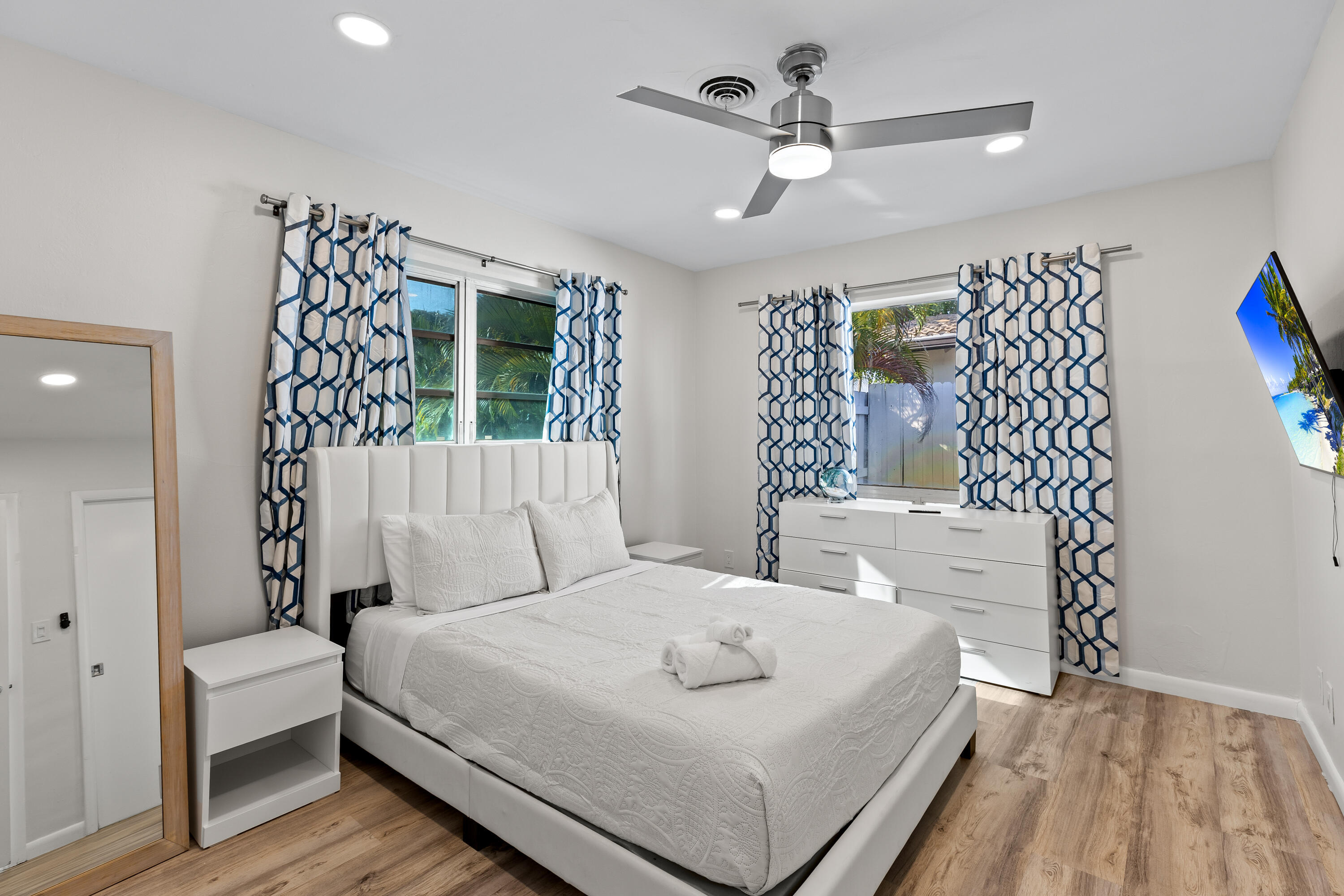 CORAL RIDGE ISLES - Residential Income