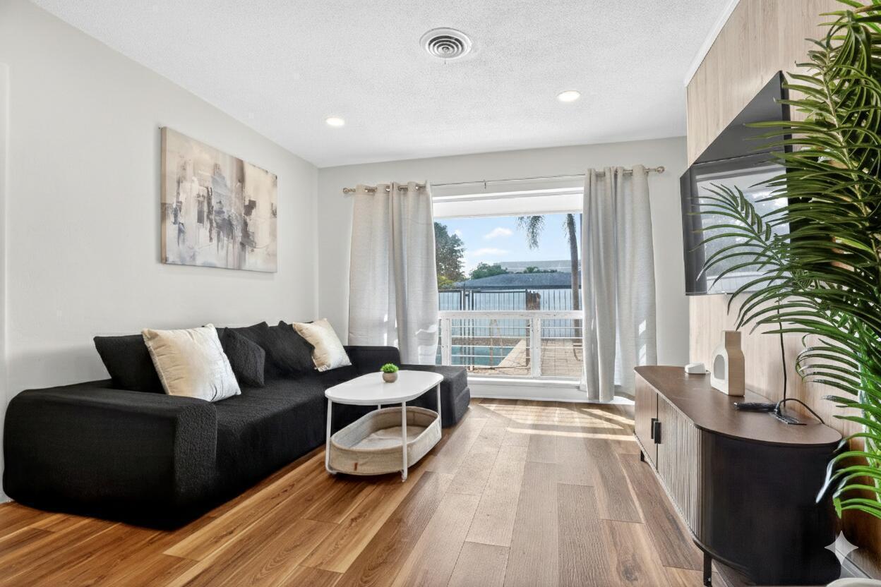CORAL RIDGE ISLES - Residential Income
