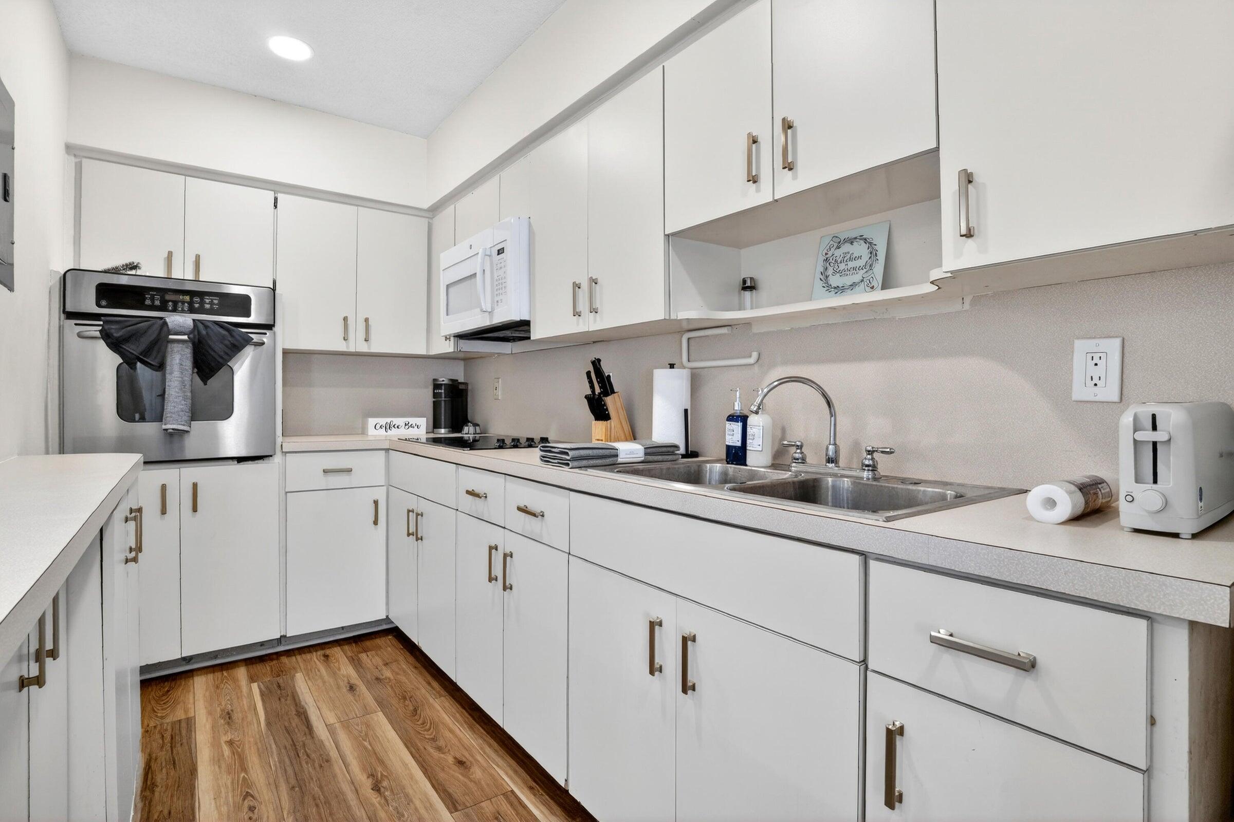 CORAL RIDGE ISLES - Residential Income