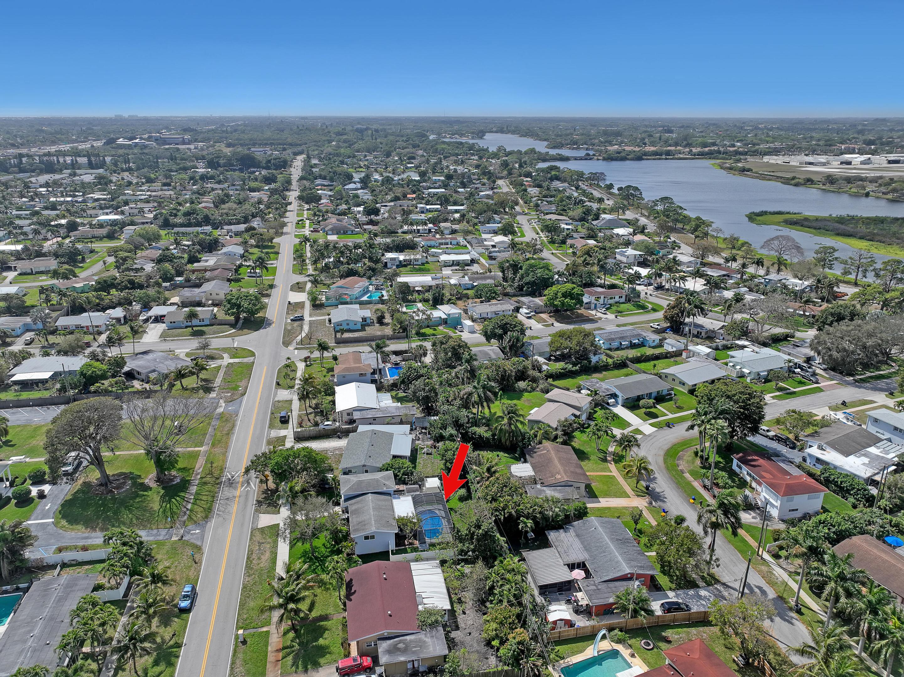 LAKE OSBORNE ESTATES 4 - Residential