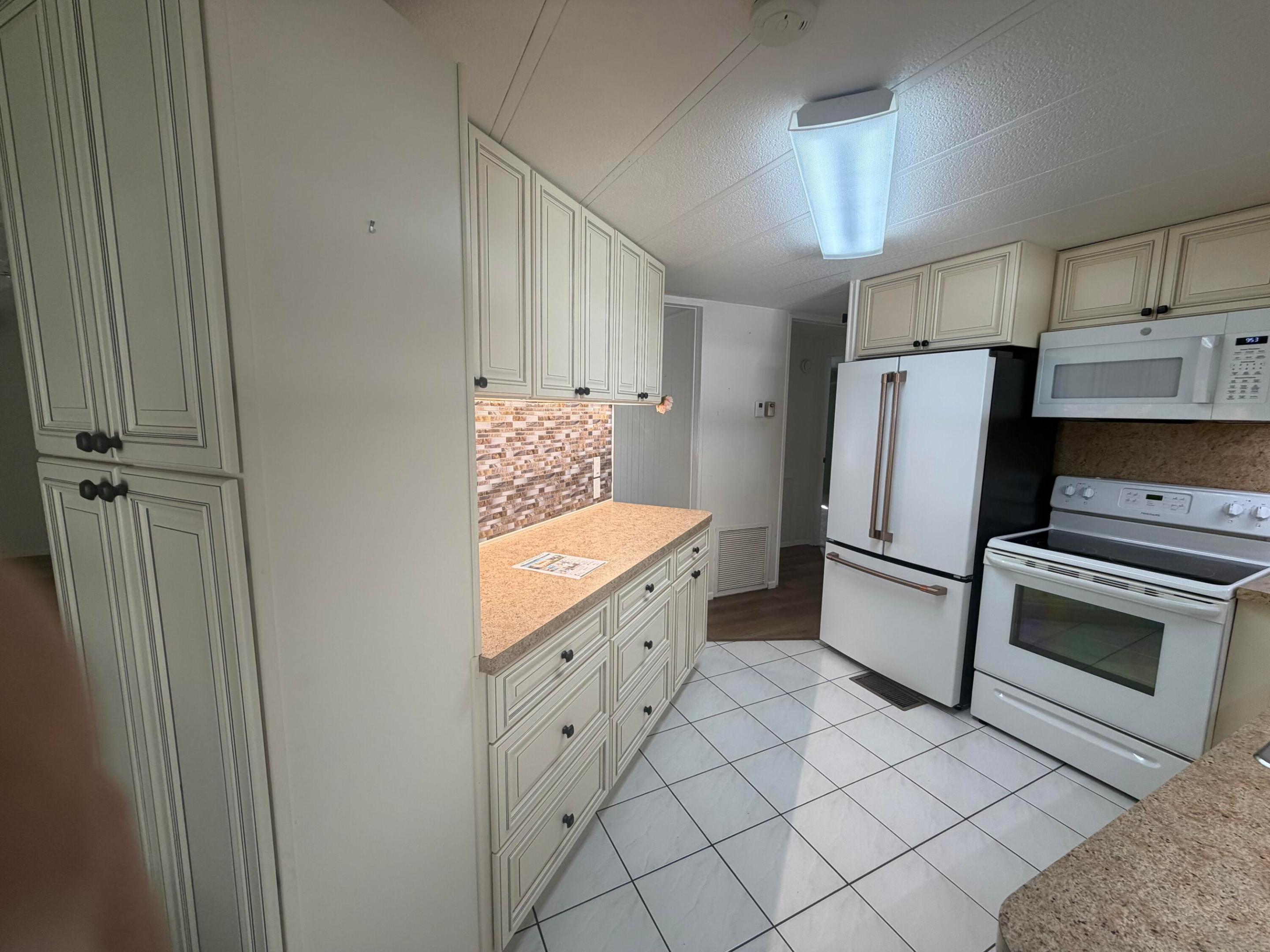 RIVERLAND MOBILE HOME PARK UNREC CO-OP - Residential