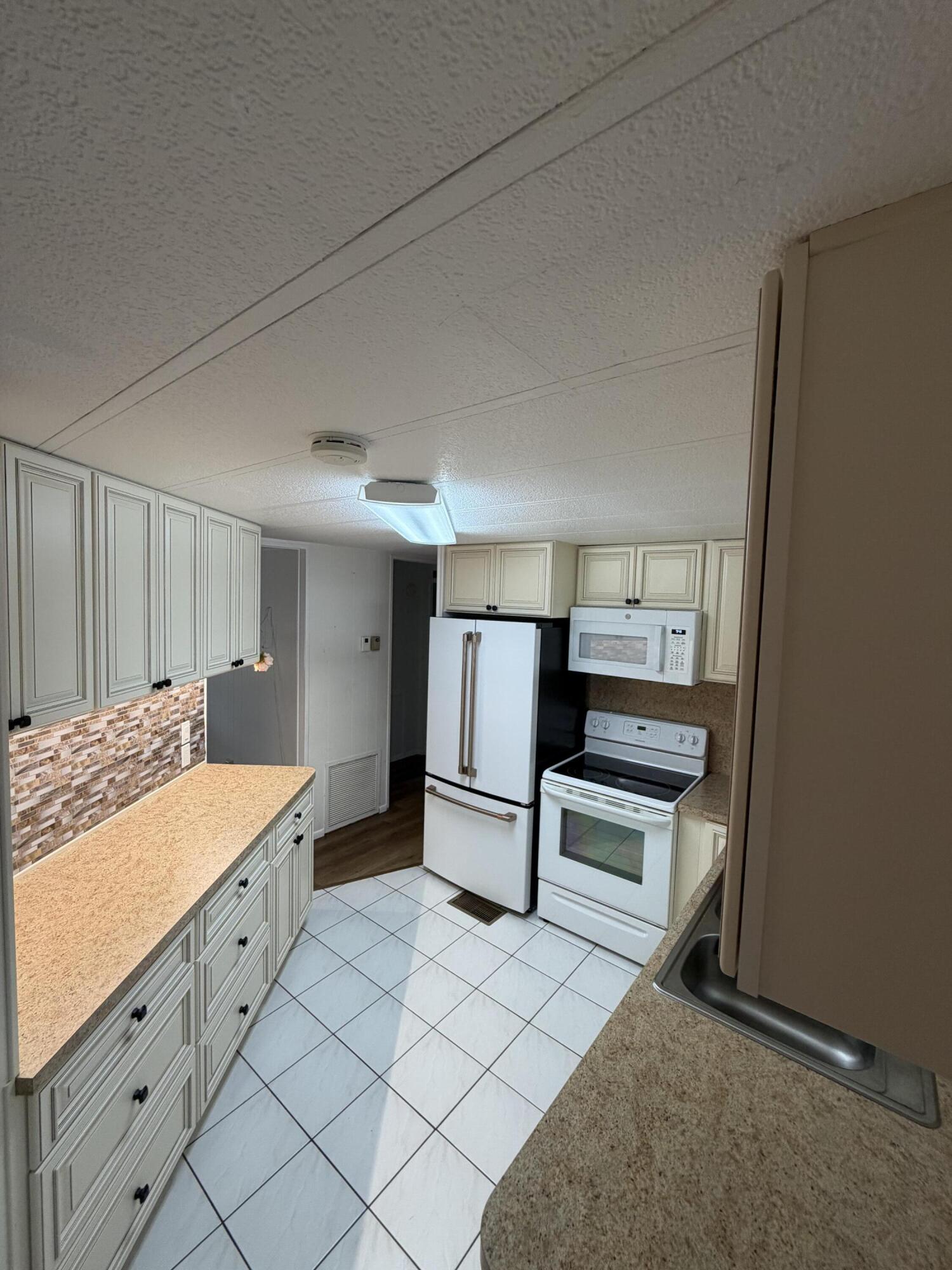 RIVERLAND MOBILE HOME PARK UNREC CO-OP - Residential