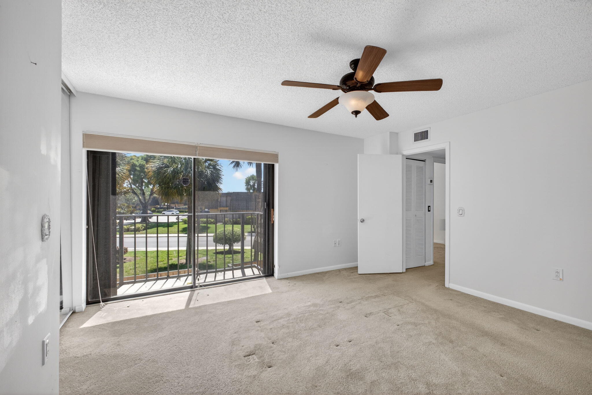 VILLAGE OF SANDALWOOD LAKES 3 - Residential