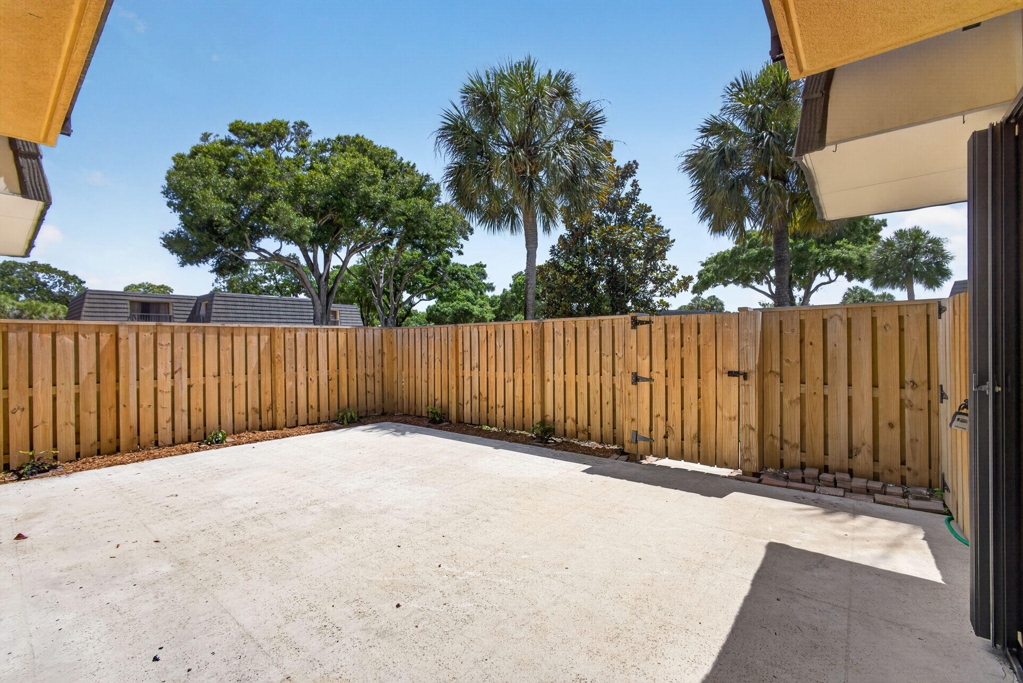 VILLAGE OF SANDALWOOD LAKES 3 - Residential