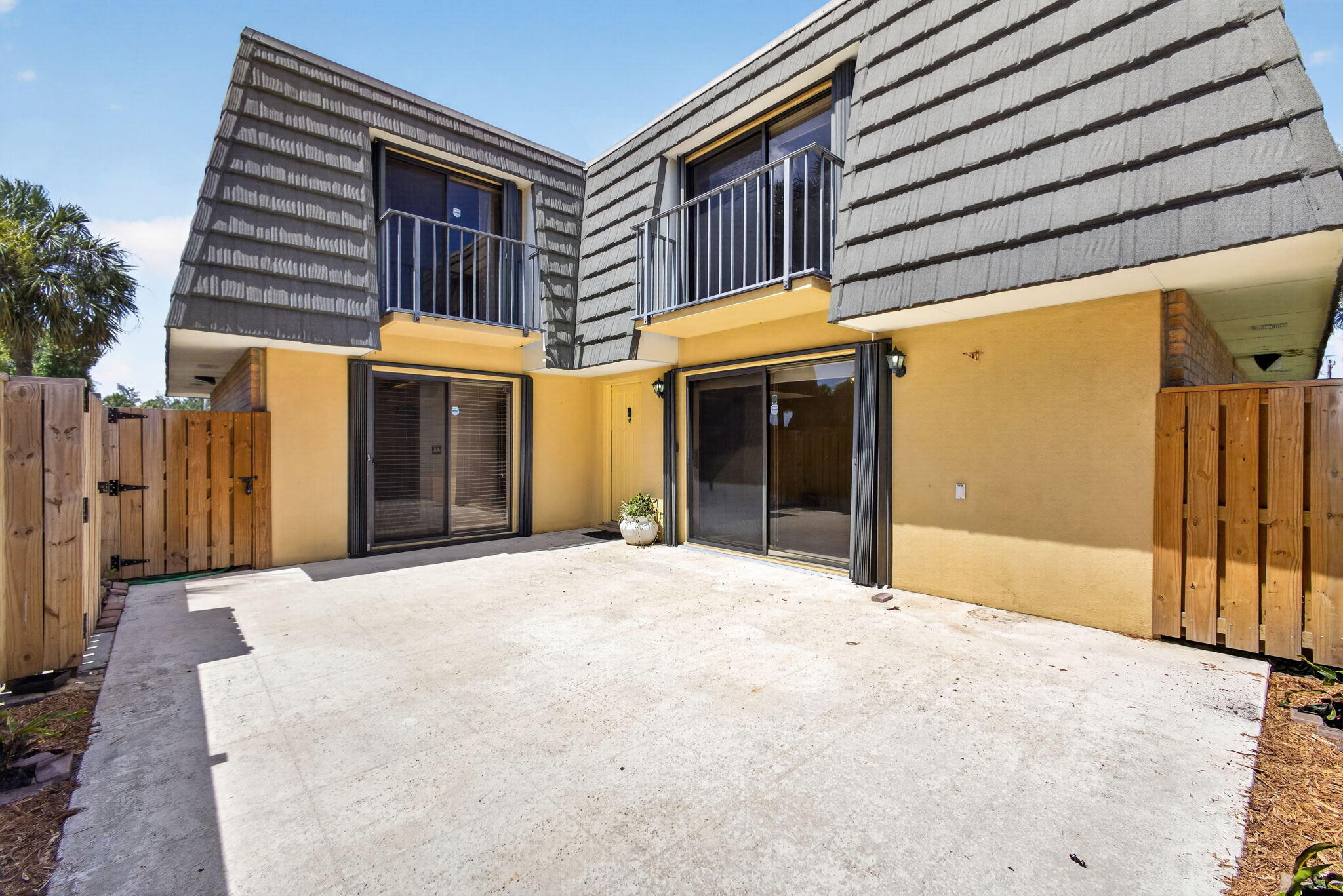 VILLAGE OF SANDALWOOD LAKES 3 - Residential