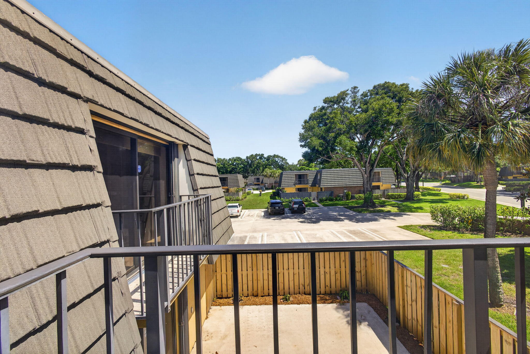 VILLAGE OF SANDALWOOD LAKES 3 - Residential