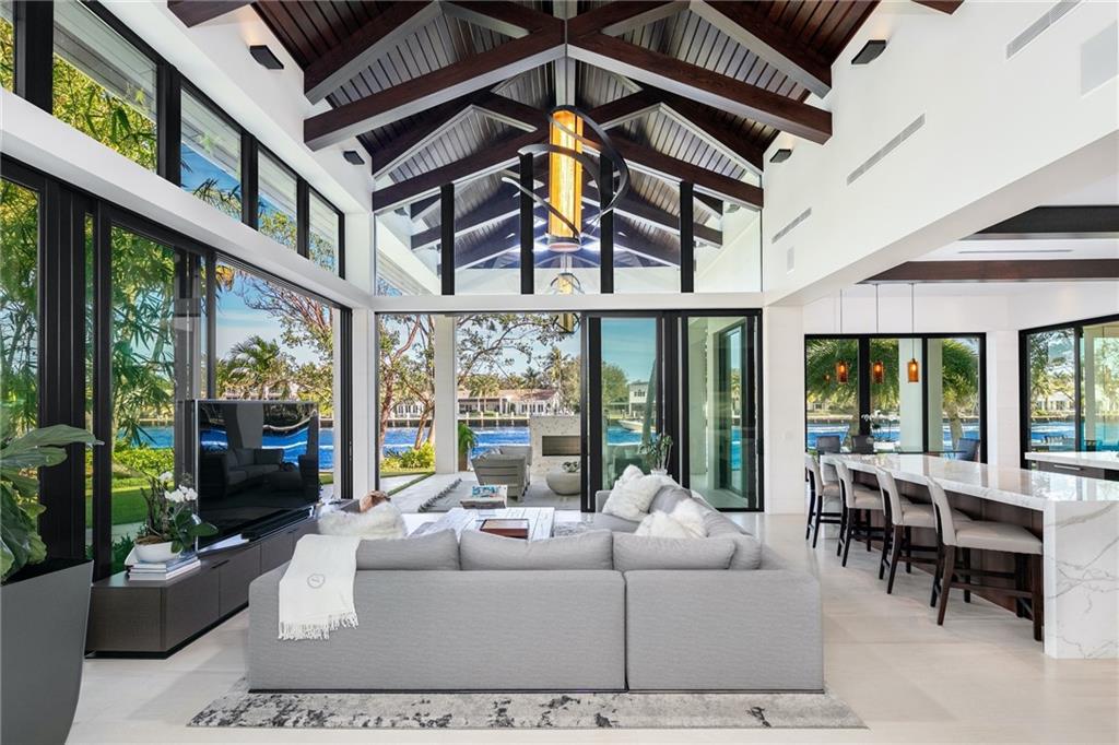 BAY COLONY - Residential
