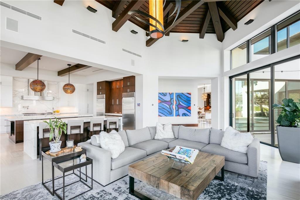 BAY COLONY - Residential