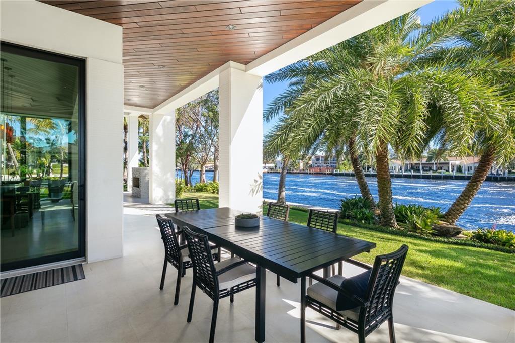BAY COLONY - Residential