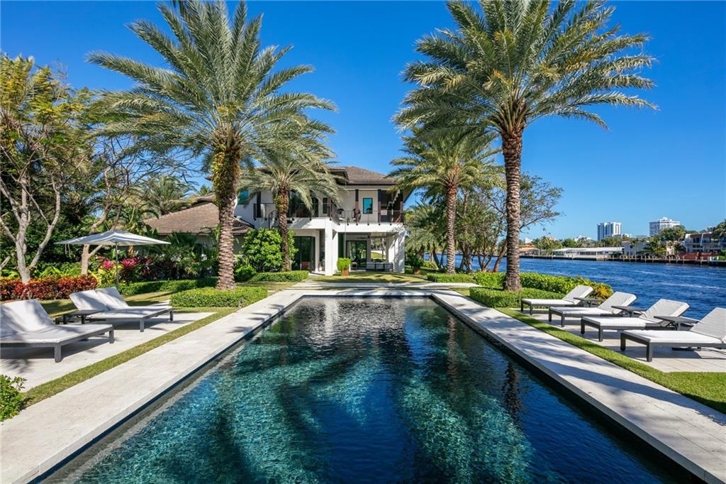 BAY COLONY - Residential