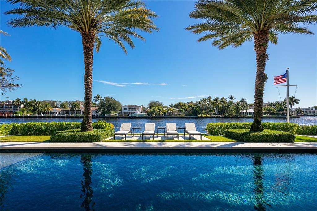 BAY COLONY - Residential