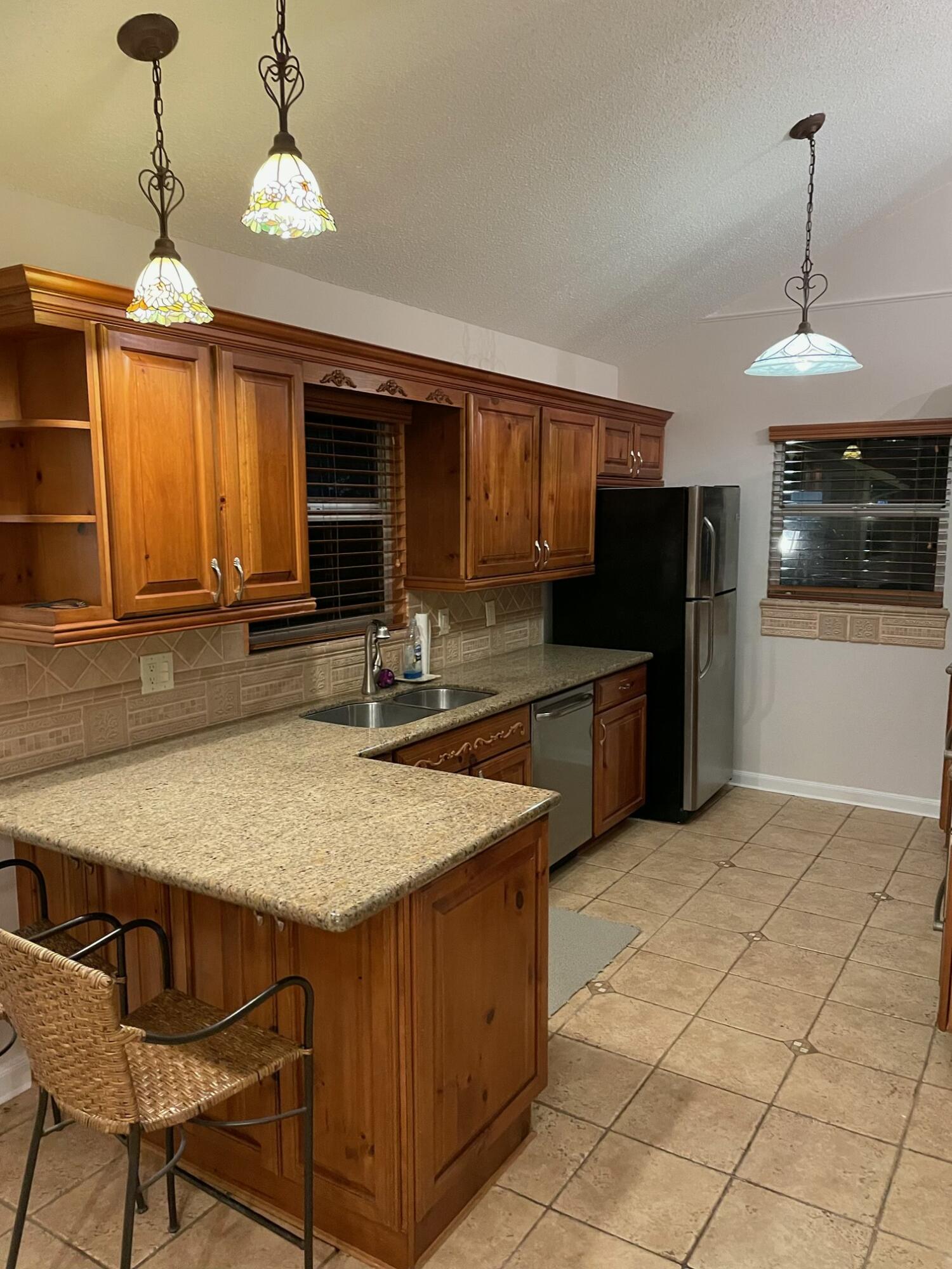 MAPLECREST - Residential Lease