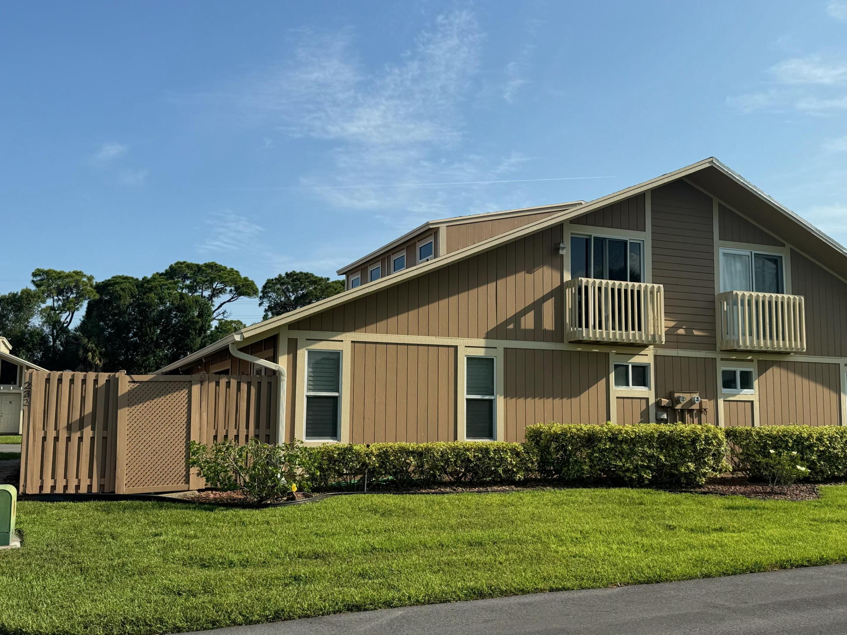 Welcome to this charming townhouse in the Maplecrest community of Jupiter, Florida. This single-story residence offers 2,045 square feet of thoughtfully designed living space with four bedrooms and three full bathrooms, providing comfortable accommodation for various needs. The open floor plan maximizes the utility of every room, creating an efficient layout that flows naturally throughout the home. Located in the established Maplecrest subdivision, this property presents an excellent opportunity for renters seeking a well-proportioned townhouse in Jupiter.