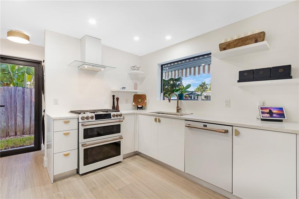 Coral Terrace 45-22 B - Residential