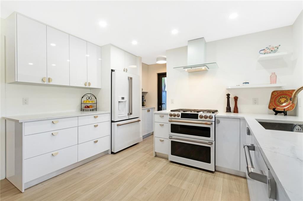 Coral Terrace 45-22 B - Residential